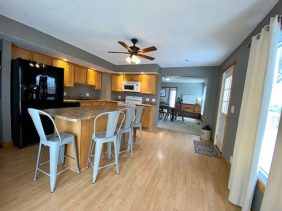 Large eat in kitchen