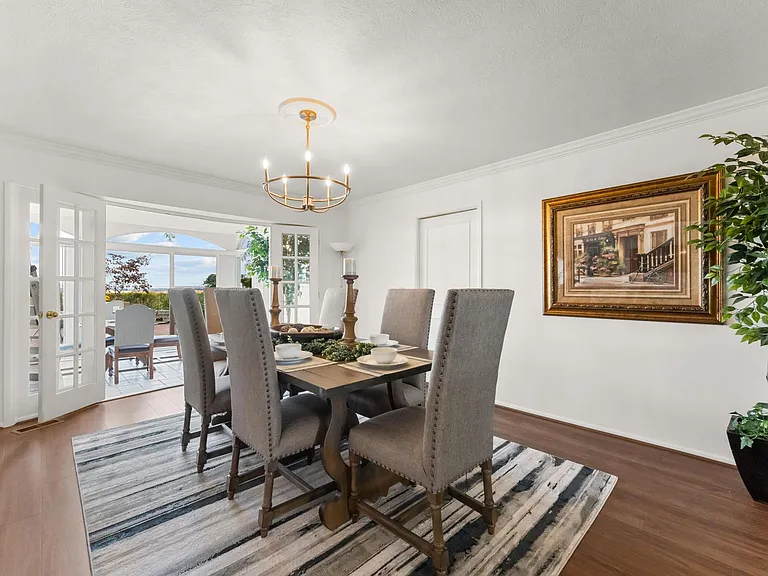 990 W Parkhill Dr — Photo 13