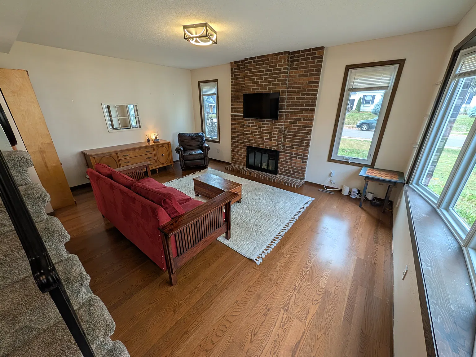 3 bed, 2.5 bath, 1407 sqft, $2,650 — Photo 2