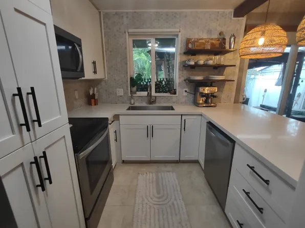 656 Meakanu Ln APT 1605, Wailuku, HI 96793