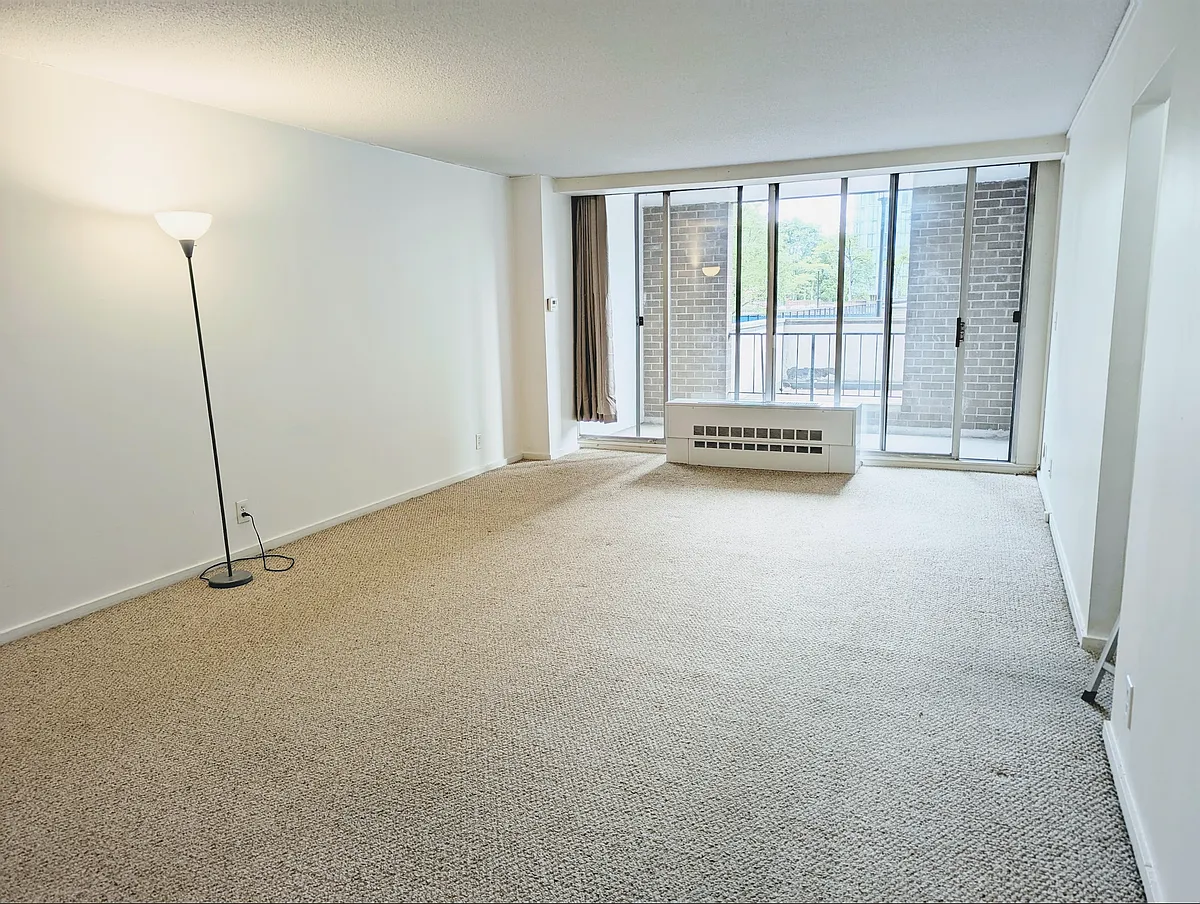 Building Photo - 77 Pond Ave #203