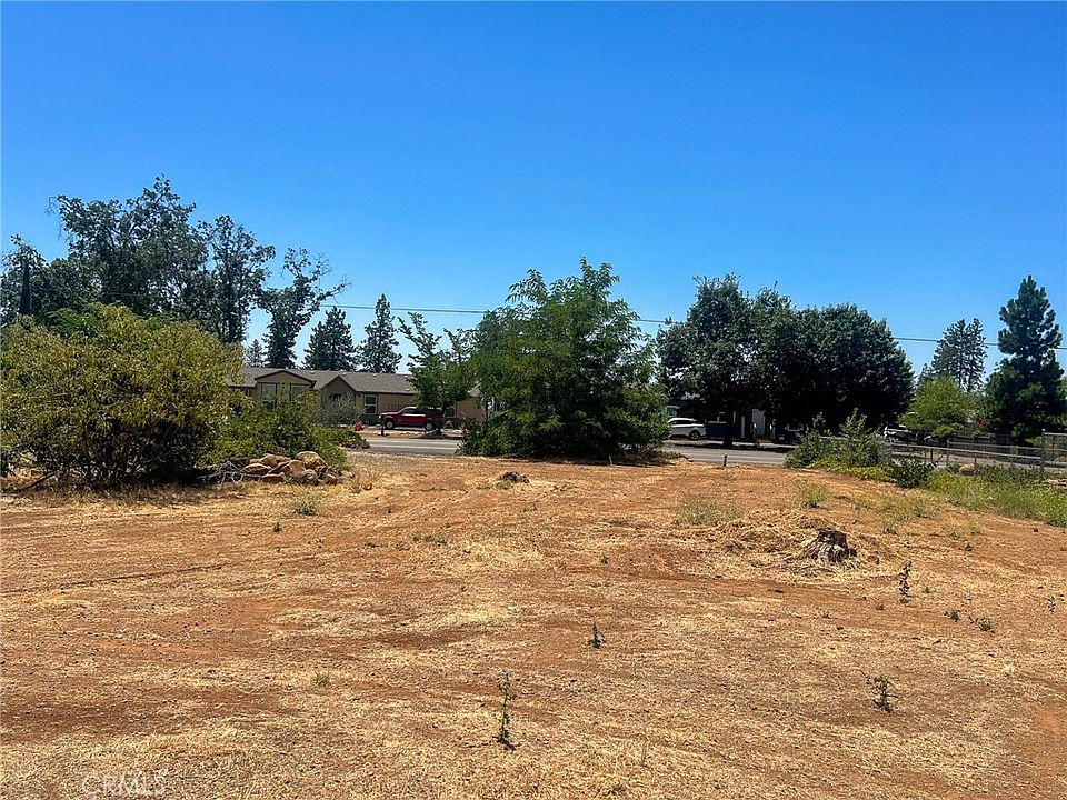 2nd image of 1127 & 1131 Pearson Rd