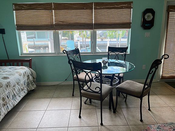 4th image of 111 Alynn Pl #A & B