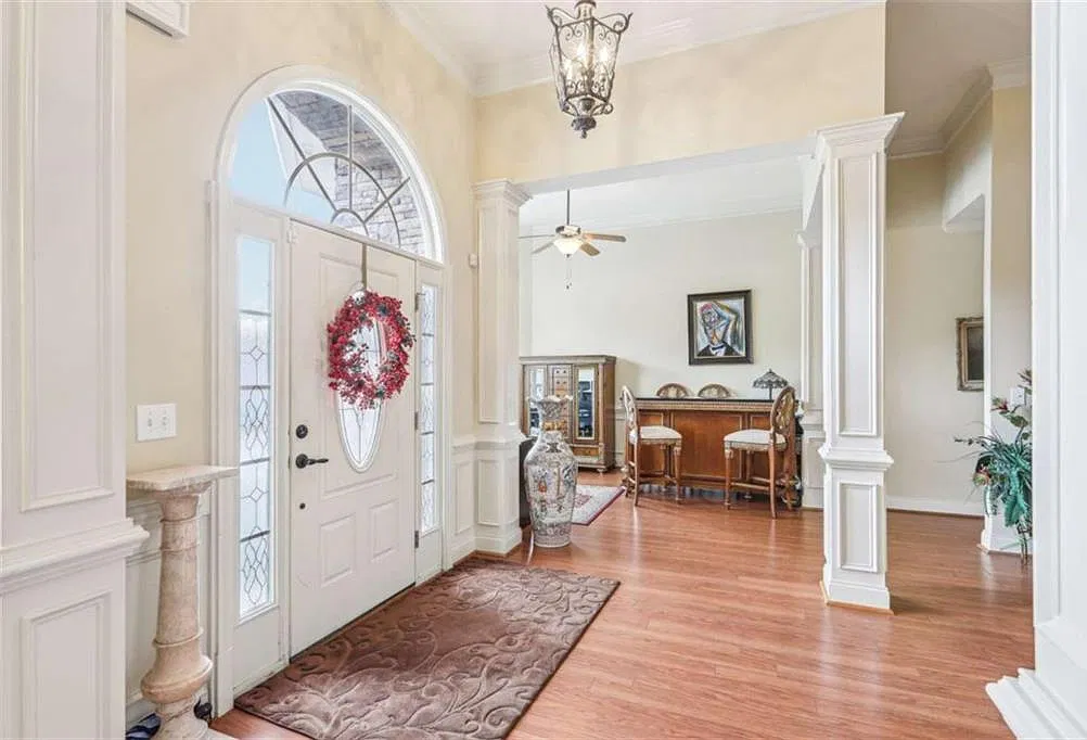 4 bed, 3.5 bath, 3000 sqft, $3,000 — Photo 2