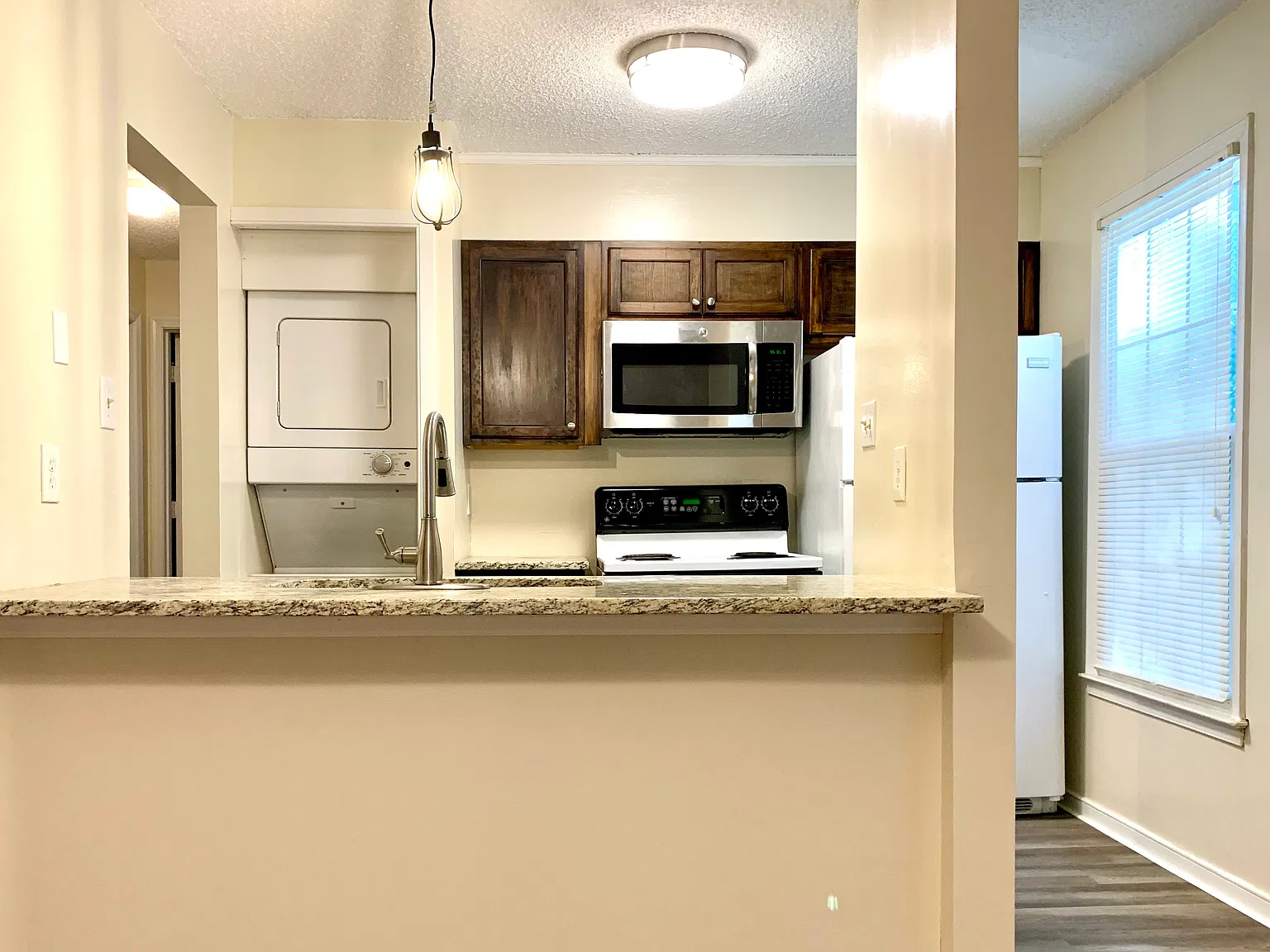 1700 Choate Pl — Photo 3