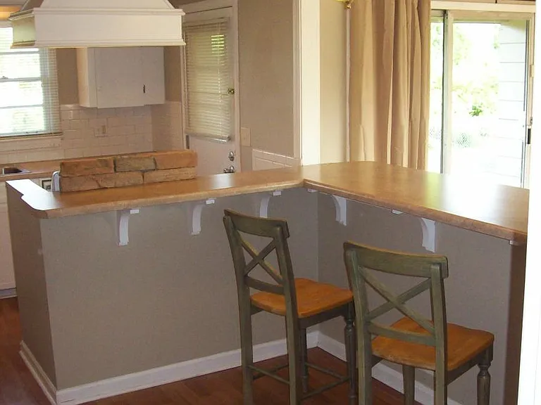 kitchen bar area