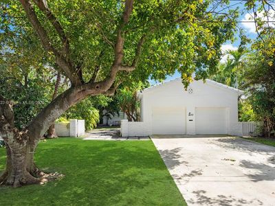 1660 Bay Dr, Miami Beach, FL, 33141