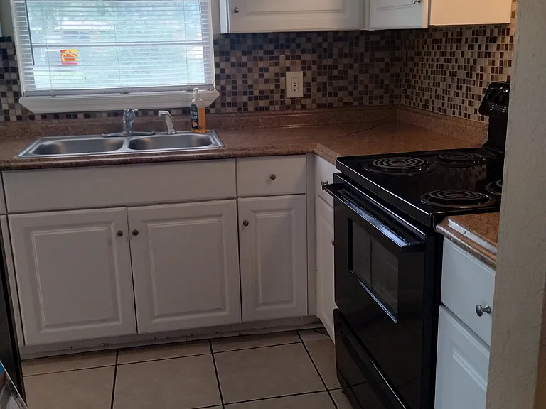 5135 Chivalry Dr — Photo 6