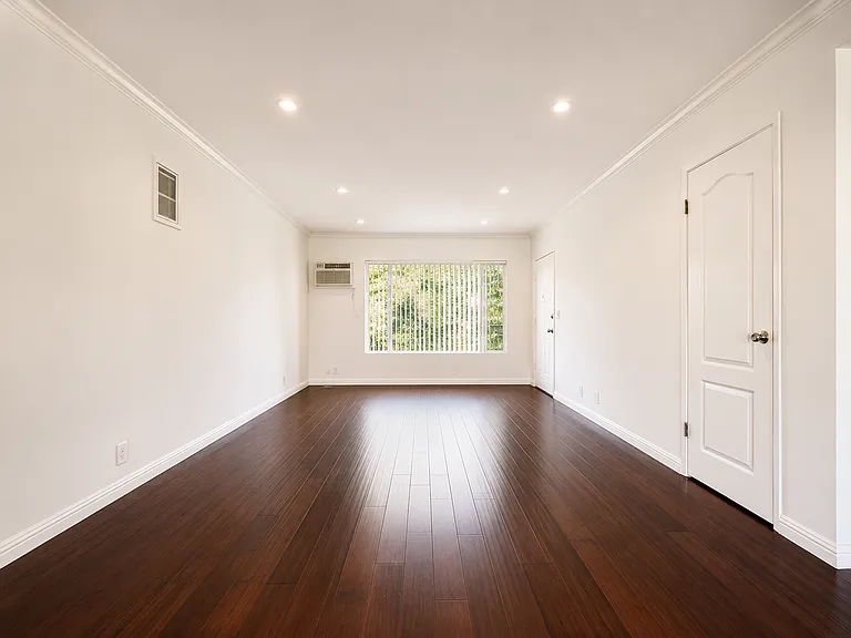1831 Camden Ave — Photo 11