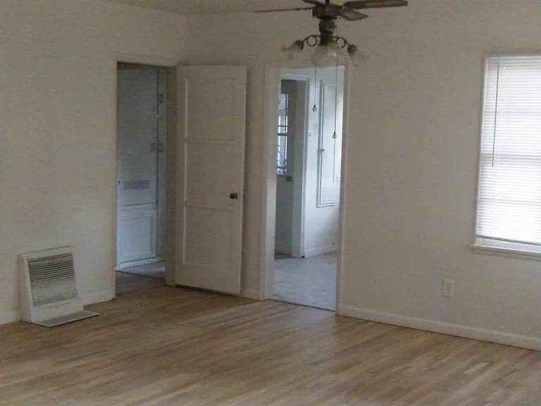 2665 Acacia Ave — Photo 4