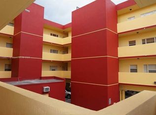 1627 NW 18th St APT 203, Miami, FL 33125