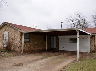 32 Bainbridge Rd, Oklahoma City, OK 73114