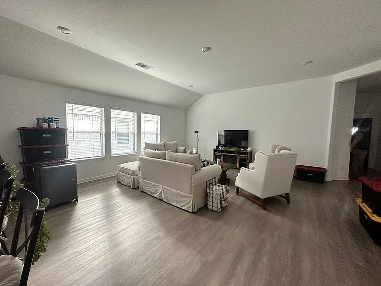 25406 Rustic Square Trce — Photo 3