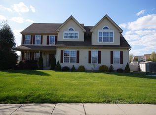 9 Renoir Way, Somerset, NJ 08873