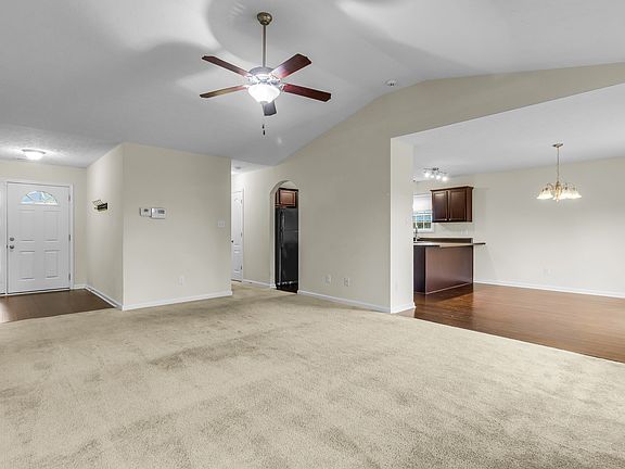 5th image of 3301 Hardee Farms Dr