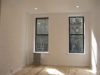 Rented by Tower Brokerage