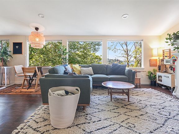 4th image of 6441 NE 181st Street