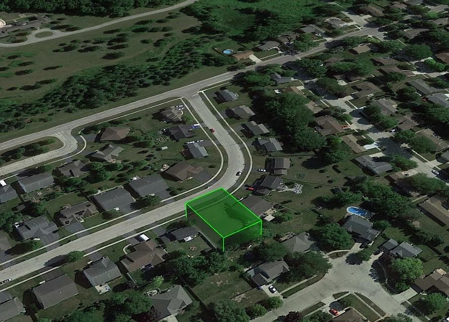 2nd image of 604 Bayfield Dr