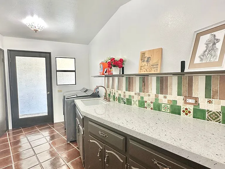 1650 Winterwarm Dr — Photo 56