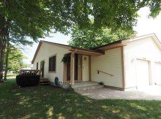 1068 Le Roux Rd, Muskegon, MI 49441