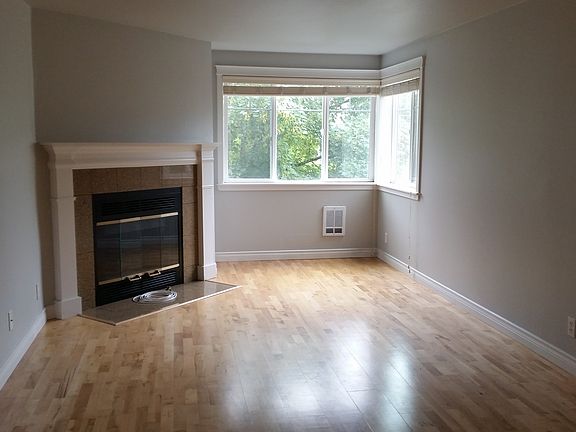 3rd image of 2200 Thorndyke Ave W APT 320