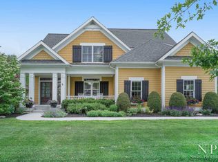 372 Saddleback Dr NE, Grand Rapids, MI 49525