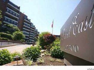 27500 Cedar Rd, Beachwood, OH 44122