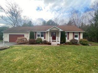 121 Daniels Dr, East Brookfield, MA 01515