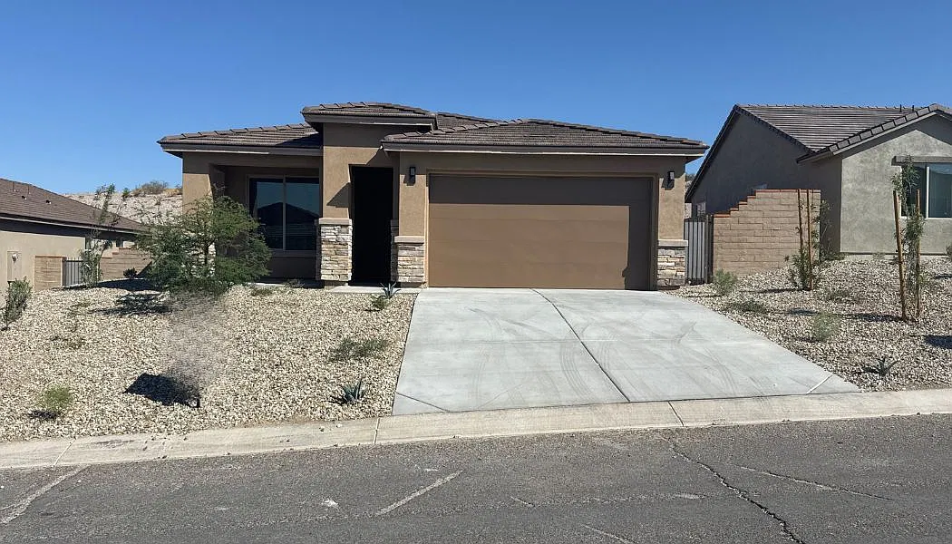 3 bed, 1505 sqft, $2,300 — Photo 1