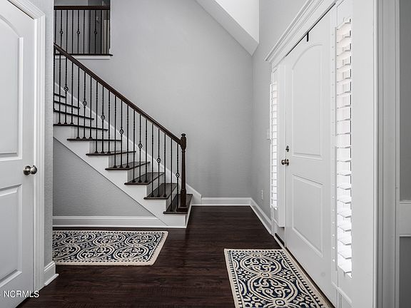 4th image of 1040 Dearborn Court