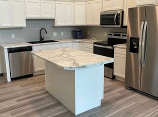 5421 S Huntwood Ave, Sioux Falls, SD 57108