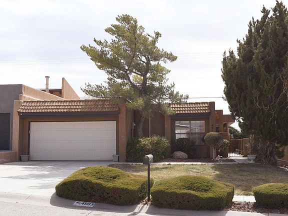 2nd image of 4903 Calle De Carino NE