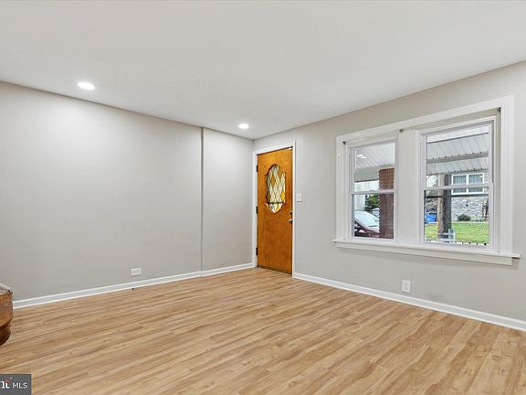 4th image of 3848 Dennison Ave