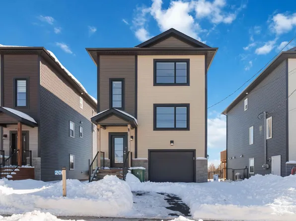 20 Sam Cres, East Hants, NS B2S 0B6