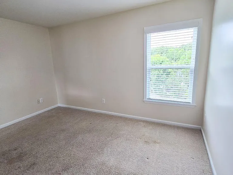122 Windrush Ln — Photo 41