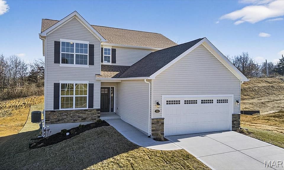 1st image of 515 Mountain Dr