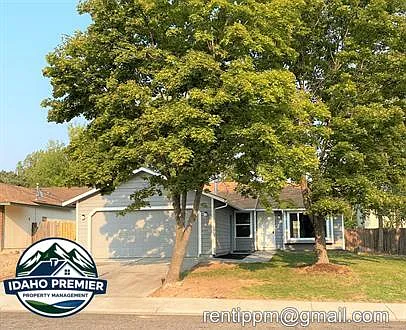 512 S Kearney Pl — Photo 2