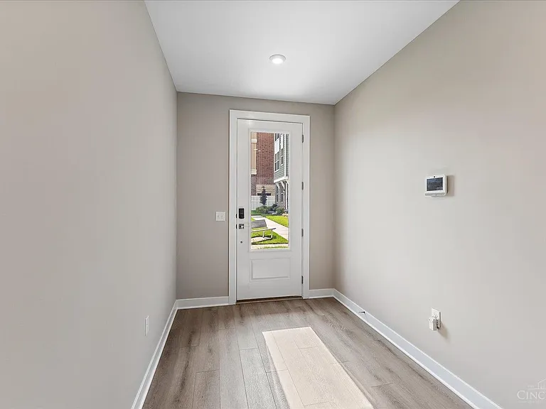 7254 Otley Dr — Photo 6