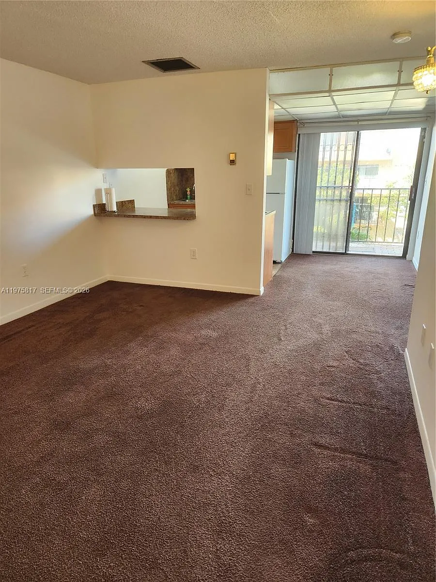 Building Photo - 777 SW 9th Ave #301