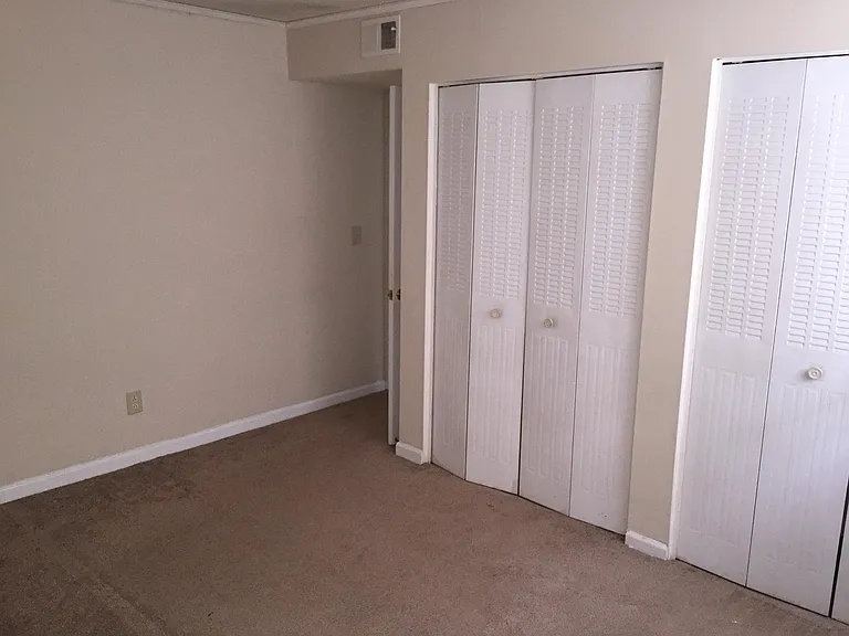 704 Osage Ave #7 — Photo 6