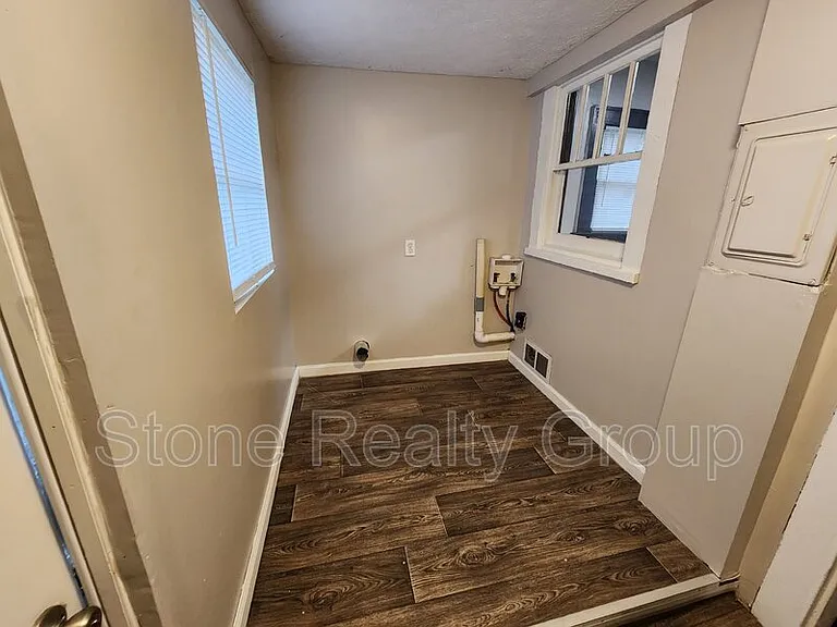 1321 S 19th St — Photo 9