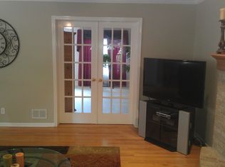 1310 Burnham Ln, Batavia, IL 60510