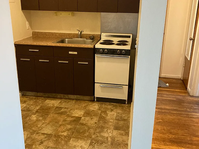 17939 Lakeshore Blvd #204 — Photo 2