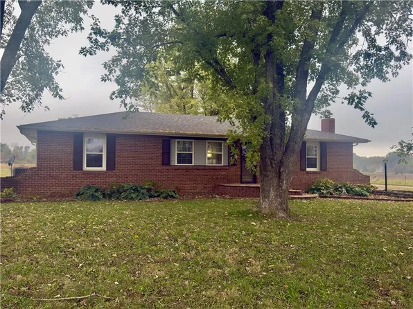 16020 S 1200th Rd, Nevada, MO 64772