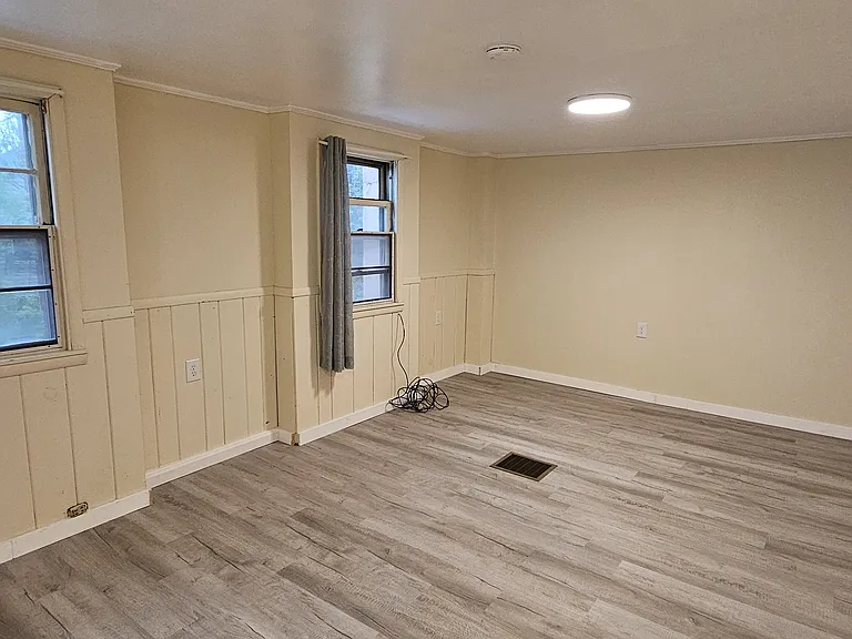 330 W State St #7 — Photo 21