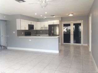 1012 NE 6th St, Hallandale, FL 33009