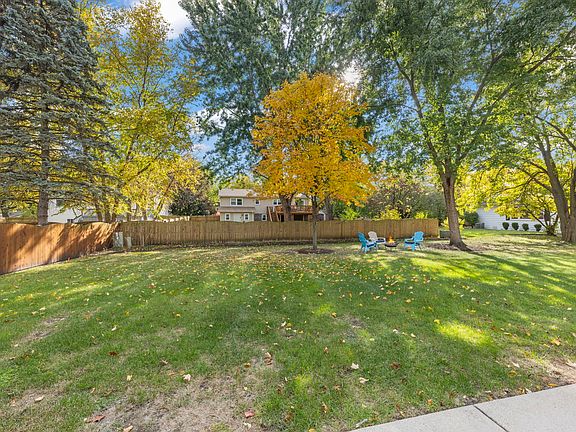 3rd image of 1100 Brentwood Ln
