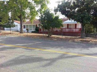 3661 Star Ridge Rd, Hayward, CA 94542