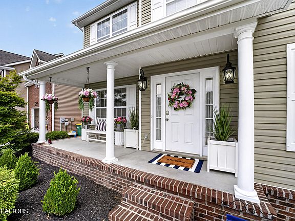 4th image of 7431 Sparkle Ln