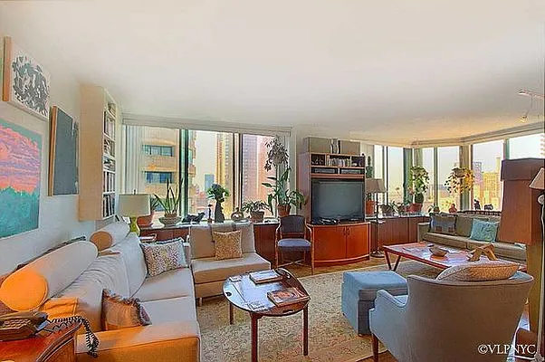 Sold by Luxor Homes & Investment Realty | media 2